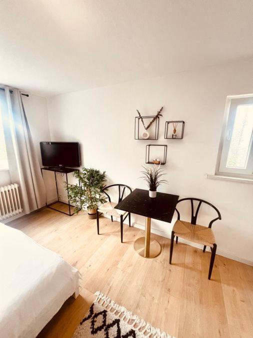 Ferienwohnung An Der Uniklinik Mit Eigener Kueche Und Renoviertem Badezimmer 洪堡 外观 照片